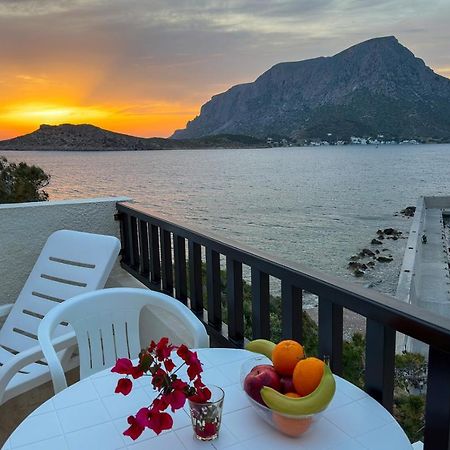 Pelagos Seafront Accommodation - Maria Myrties エクステリア 写真