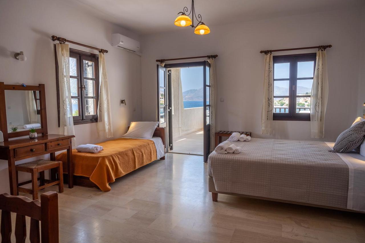 Pelagos Seafront Accommodation - Maria Myrties エクステリア 写真
