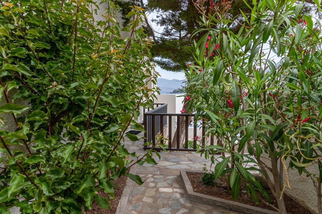 Pelagos Seafront Accommodation - Maria Myrties エクステリア 写真