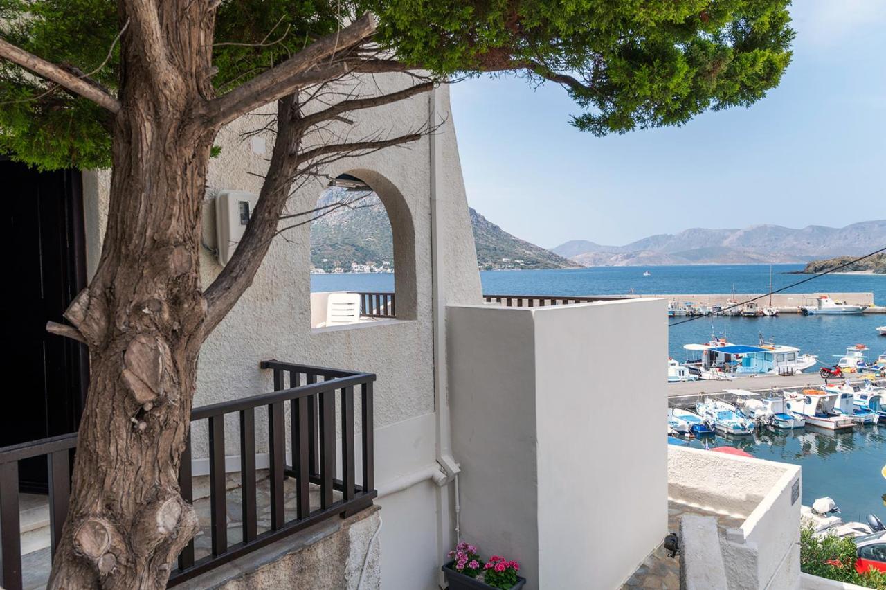 Pelagos Seafront Accommodation - Maria Myrties エクステリア 写真
