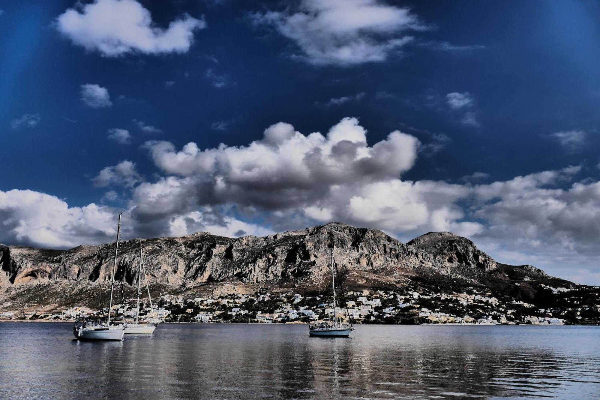 Pelagos Seafront Accommodation - Maria Myrties エクステリア 写真